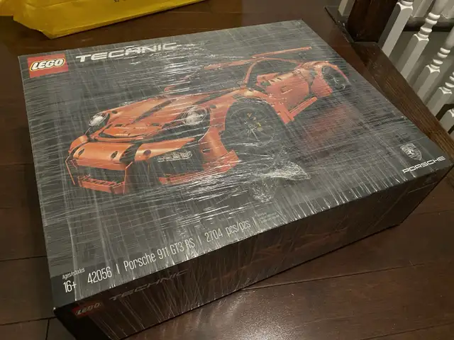 LEGO 42056
