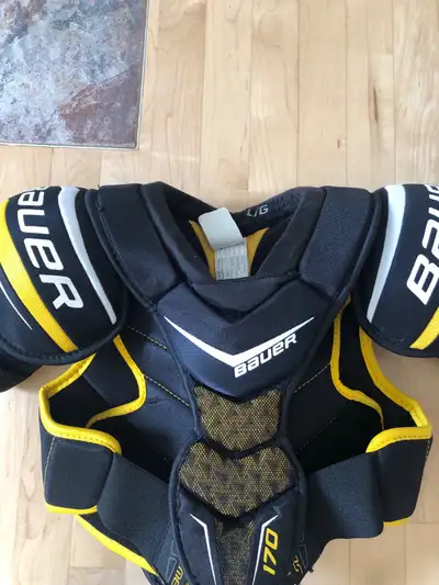 Junior Large Shoulder Pads, View more