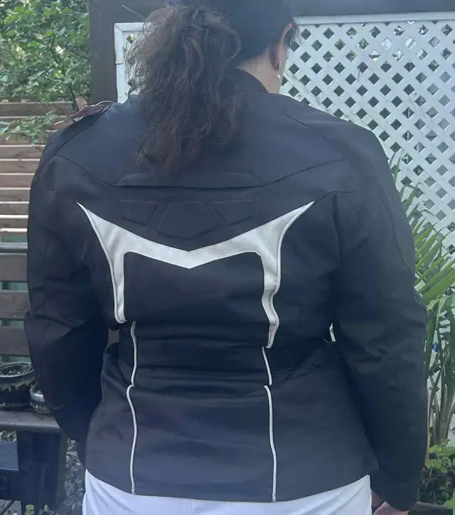 manteau moto femme fr xl marque first classics in Motorcycle Parts & Accessories in Laval / North Shore - Image 4