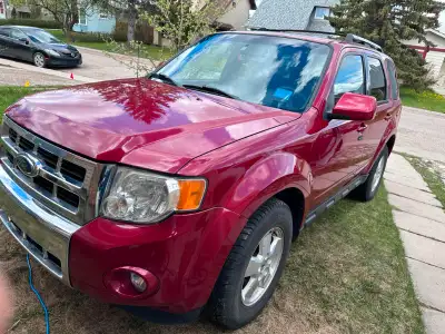2009 Ford escape Limited AWD LOW Km READ AD PLS!!