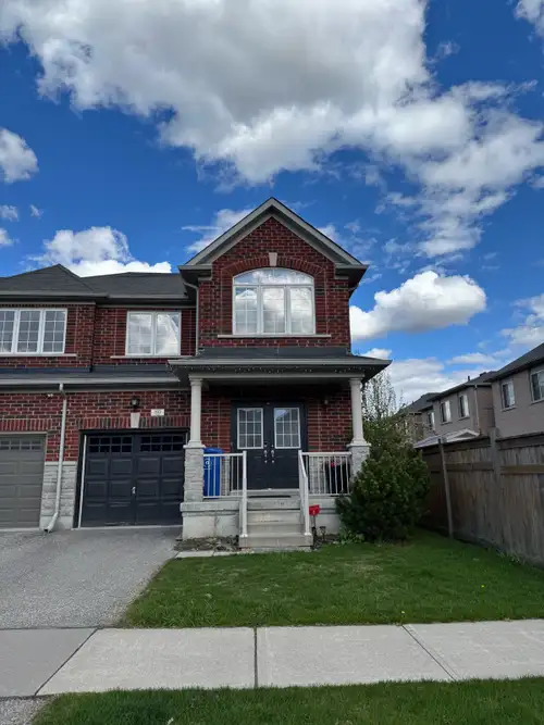 Bright 3-Bedroom End-Unit Townhome for Rent – Stouffville – $3,200/month Available: July 3 (or negot...