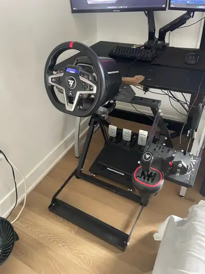 Volant de jeu/Sim racing wheel, View more