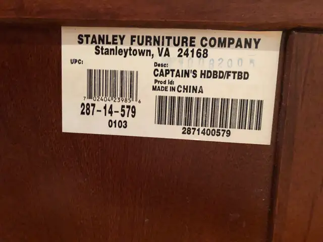 Tête de lit Stanley Furniture in Beds & Mattresses in Laval / North Shore - Image 4