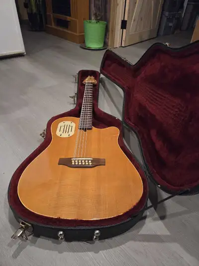 Godin 12 cordes, View more