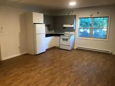 August 1 Green Street Large Bachelor Apartment All Utilities Inc