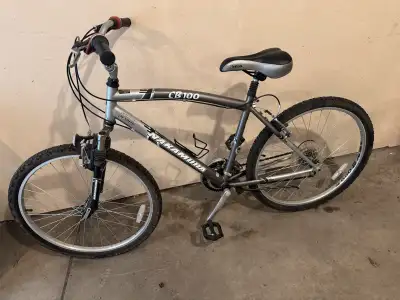 Men’s Nakamura Mountain Bike , 21 speed , 26 inch wheels , 19 inch frame. Excellent condition