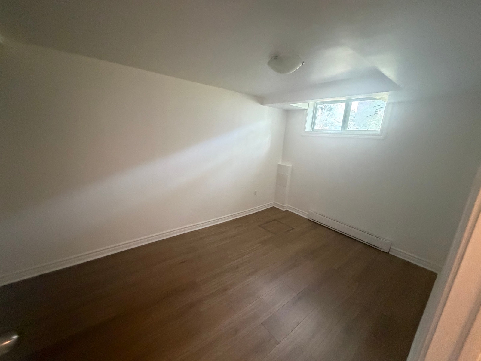 2 beds, 2 baths, Metro Jolicoeur — photo 1