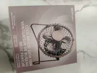Desk Fan/Ventilateur