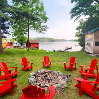Welcome to our peaceful lakefront retreat—your home away from home! This spacious 3-bedroom 2 bath c...