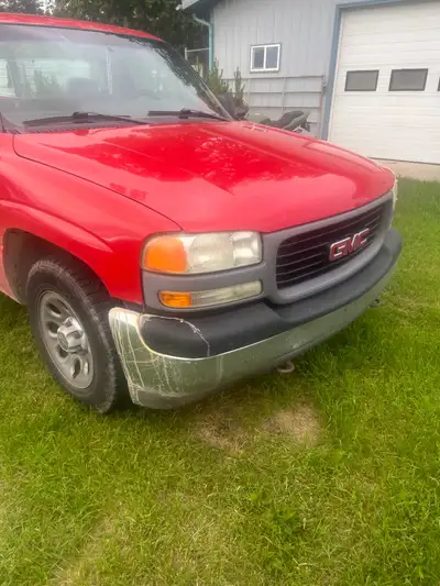 2001 gmc sierra. 245000kms. 4.8LS runs great. Little rust. Has 22s in last photos. $3000.