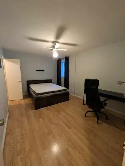 2170 Bromsgrove road, Mississauga Available immediately; single occupancy 5 minute walk to Clarkson...