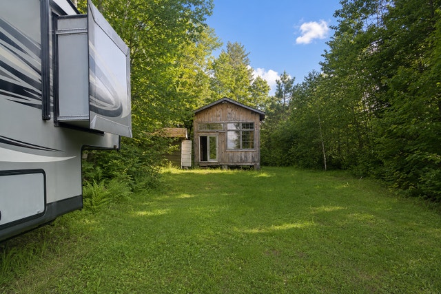LAKE KIPAWA WATERFRONT — PRIVATE BAY — photo 2