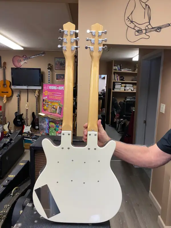 Danelectro UNIQUE Dual 6 string lead guitar530290167441018883