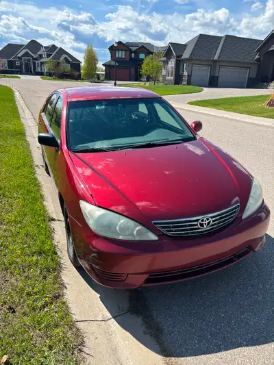 2005 Toyota Camry LE for sale • One owner • No accident • 200,945 km • Very reliable daily driver •...