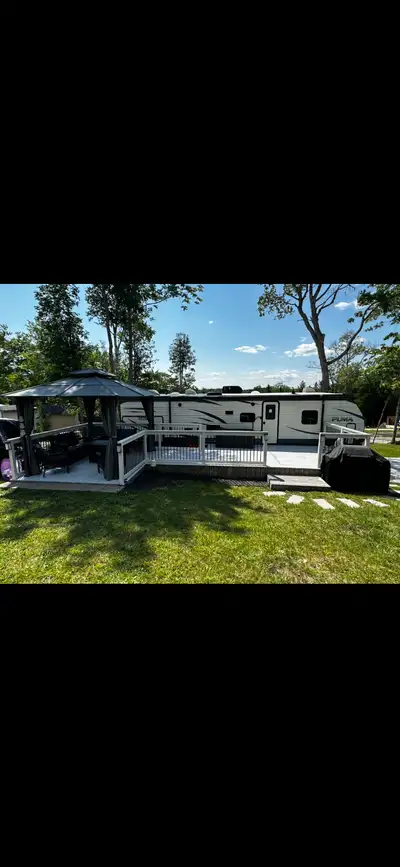 2019 Puma 32 RBFQ. 3 slides with lots of room and lots of storage. Bunk house with a slide, table wi...
