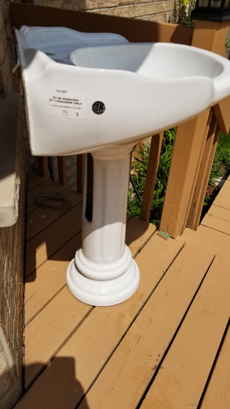 White Pedestal Combo Bathroom 24" Sink with 8 inch Centres in Plumbing, Sinks, Toilets & Showers in Markham / York Region - Image 3