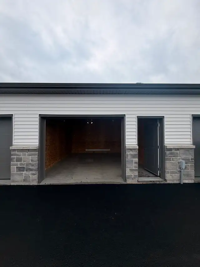 Grand 4 et demi avec garage privé chauffé in Long Term Rentals in Saint-Hyacinthe - Image 4