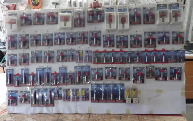 Hartville tools router cabinet and over 65 router bits & router. in Power Tools in Edmonton - Image 2