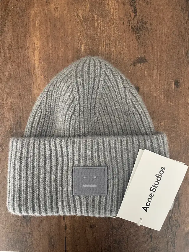 acne studios ._. beanie 64667462492931120