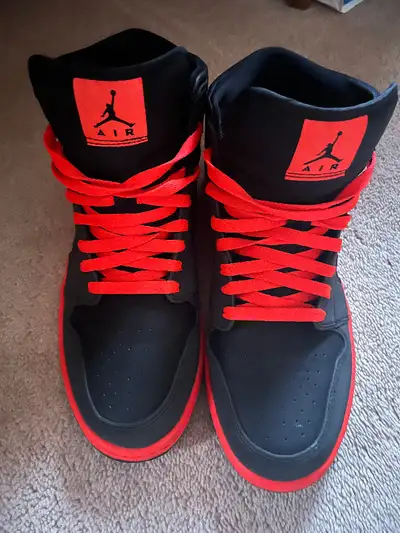 Nike Air Jordan 1 Retro Mid, View more