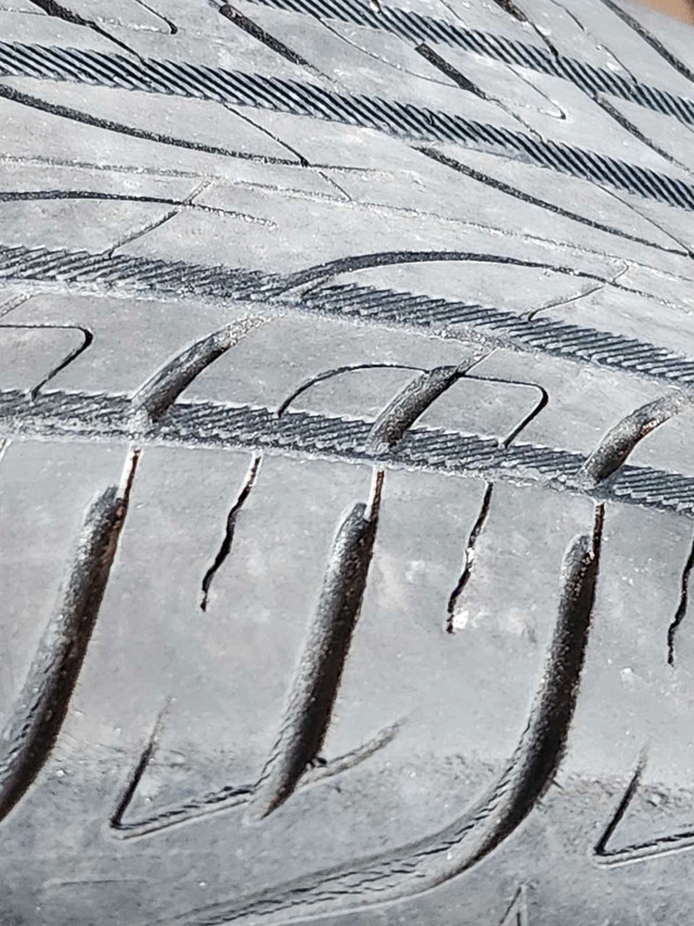 Roue mag avec pneu été  dans Pneus et jantes  à Sherbrooke - Image 4