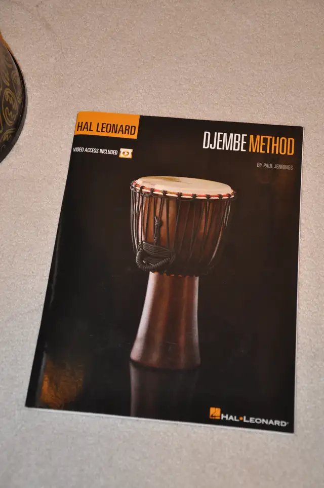 Toca Djembe + Carry Bag + Hal Leonard64589975833218122