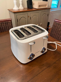 4 slice toaster - brand new