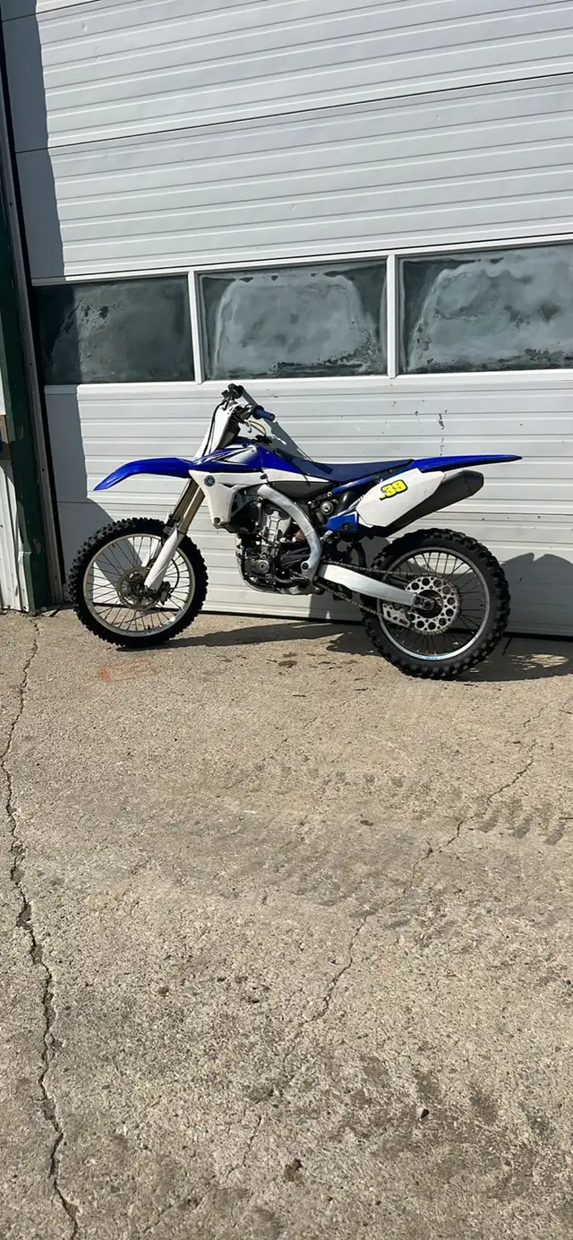 2012 yamaha yz450f in Dirt Bikes & Motocross in Hamilton - Image 6