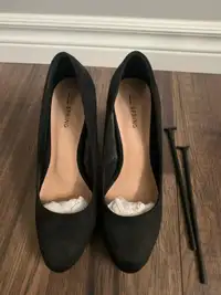 Brand New 7.5 Black suede block heels 