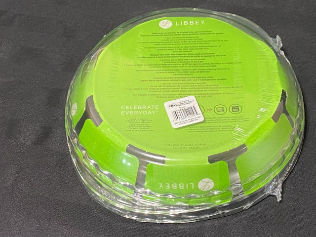 Brand New Baker's Glass Pie Dishes (Set of 2) in Kitchen & Dining Wares in Hamilton - Image 2