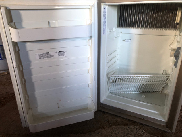Frigidaire au Propane et Électrique  dans Réfrigérateurs  à Victoriaville - Image 2