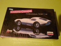Vinage Lindberg Snap Fit Cobra Coupe Model Kit 1/32 New in Box