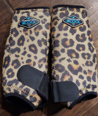 Front Boots cheetah size L