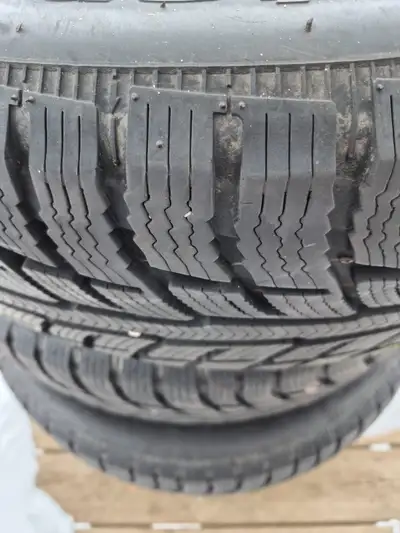 4 BF Goodrich KSI winter tires for sale 235 60 R18