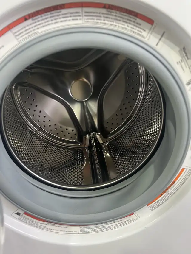 whirlpool!! apartment size washer electric dryer set  in Washers & Dryers in Mississauga / Peel Region - Image 7