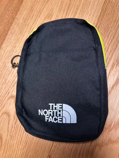 NEW NORTH FACE BLACK FLUO TRAVEL POUCH + HOOK, View more