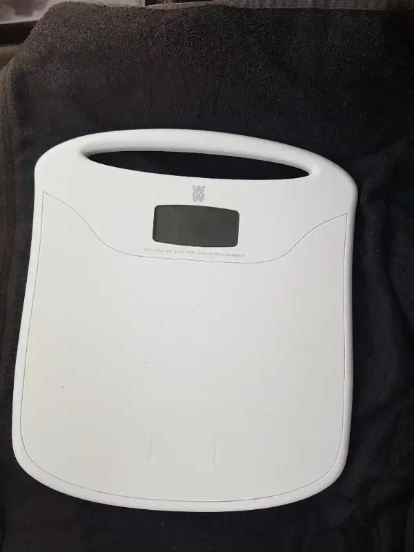 Conair Weight scale  thin sslim ( reg $40)62864361793025121