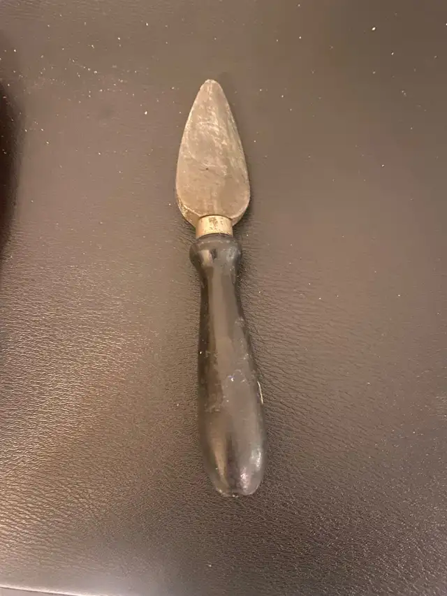 2 vintage knife sharpeners. in Hand Tools in Markham / York Region - Image 4