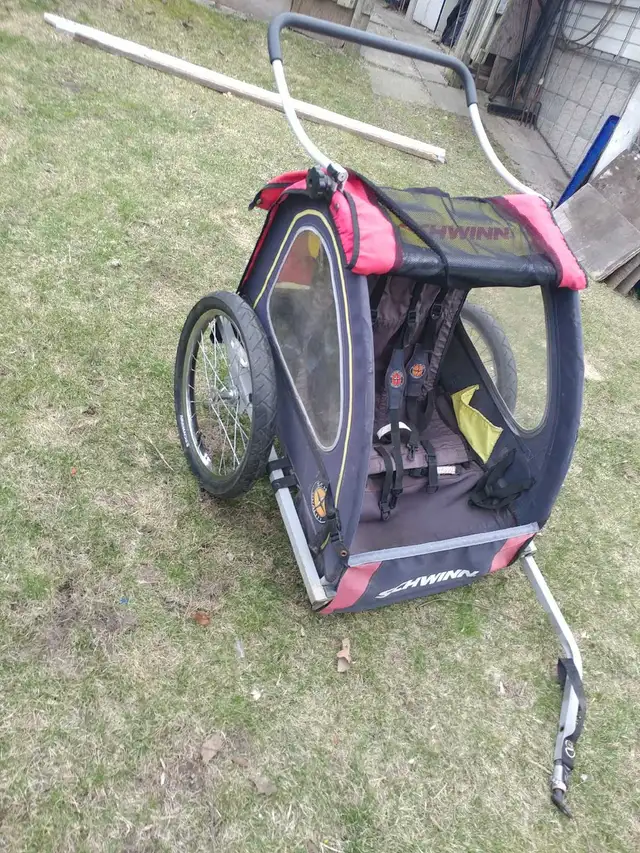 Bike Trailer Schwinn in Kids in London - Image 5