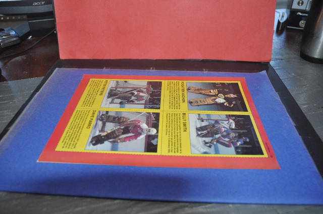 vachon smith peters + hockey goaltender colour photo pinup magaz dans Art et objets de collection  à Victoriaville - Image 2