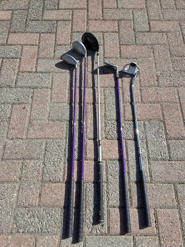 Kids Set of Golf Clubs with Stand Bag in Golf in Barrie - Image 11