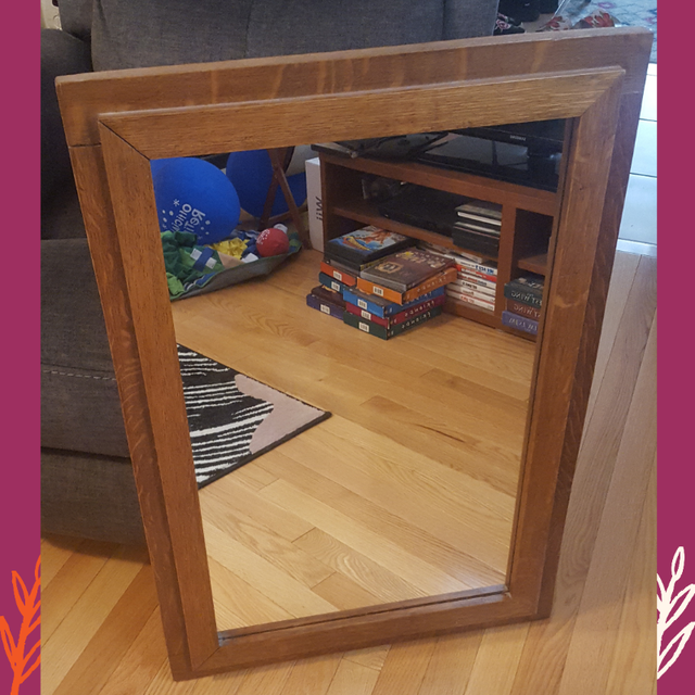 Vintage Wooden Framed Wall Mirror in Home Décor & Accents in Oakville / Halton Region - Image 2