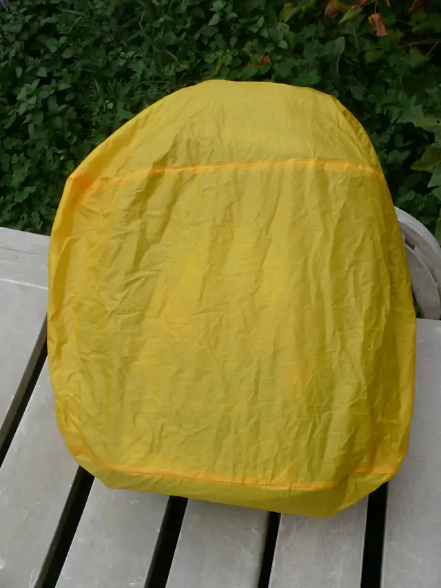 Elementary school orthopedic backpack in Bags & Luggage in Markham / York Region - Image 8