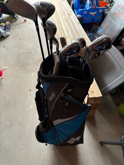 Wilson complete LH set Driver, 3H, 3W, 4-9, P, Putter, View more