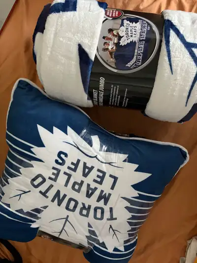 Maple Leafs Blanket Sets, View more