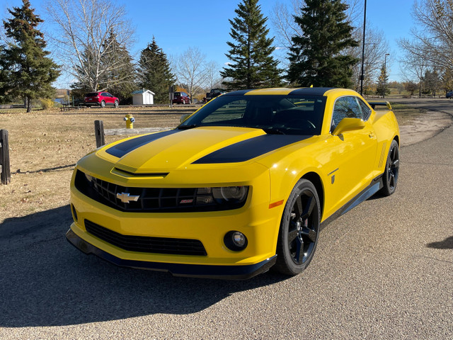 2012 Transformers Bumblebee Special Edition in Cars & Trucks in Edmonton