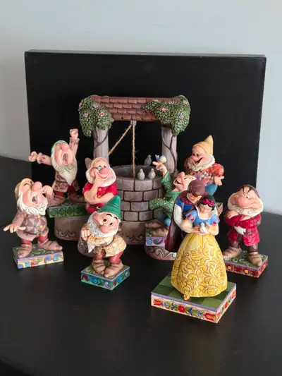Jim Shore Disney Snow White & The Seven Dwarfs & The Wishing Well Beautiful Set Pickup Just off Jeff...
