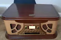 Turntable/Radio with Speakers Antique Look