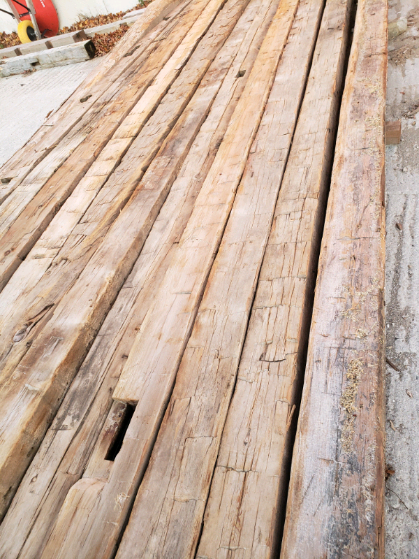Reclaimed barn beam . Hand hewn  and rough sawn. in Other in Stratford - Image 10