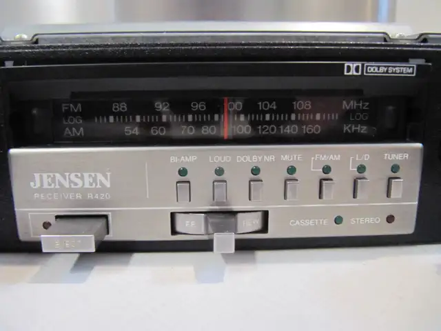 Classic Rare Jensen R420 AM/FM Cassette Car Stereo Circa 1979 in Arts & Collectibles in Mississauga / Peel Region - Image 11
